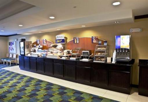 фото отеля Holiday Inn Express Hotel & Suites Detroit North - Troy