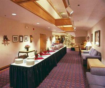 фото отеля Campbell's Resort on Lake Chelan