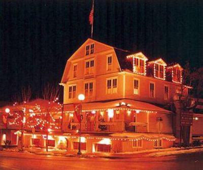 фото отеля Campbell's Resort on Lake Chelan