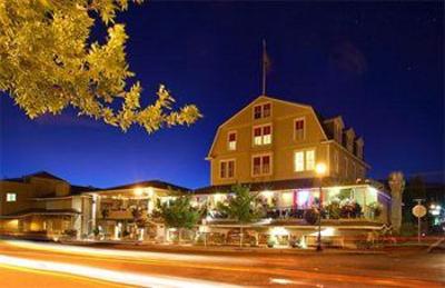 фото отеля Campbell's Resort on Lake Chelan