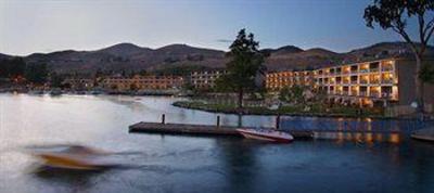 фото отеля Campbell's Resort on Lake Chelan