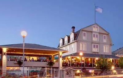 фото отеля Campbell's Resort on Lake Chelan