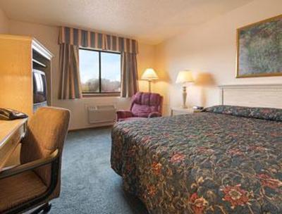 фото отеля Super 8 Poplar Bluff
