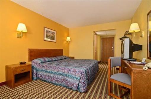 фото отеля Americas Best Value Inn-Bell Tower