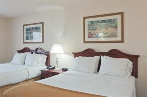 фото отеля Holiday Inn Express Hotel & Suites Martinsville