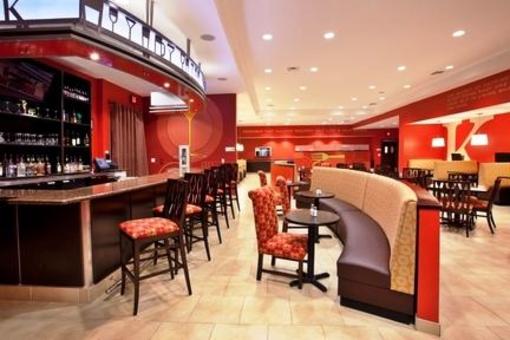 фото отеля Holiday Inn Hotel & Suites Lake Charles W-Sulphur