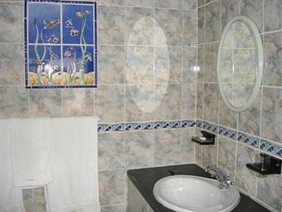 фото отеля Oceans 4 Self Catering Holiday Apartments Durban