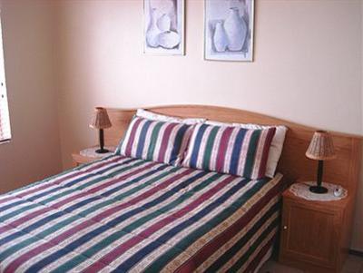 фото отеля Oceans 4 Self Catering Holiday Apartments Durban