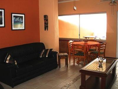 фото отеля Oceans 4 Self Catering Holiday Apartments Durban