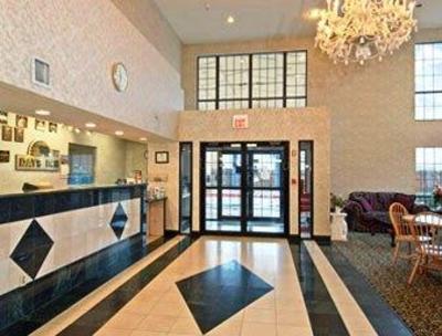 фото отеля Days Inn North Dallas Hotel