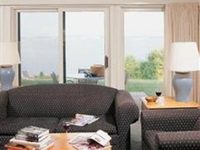 Wyndham Newport Overlook