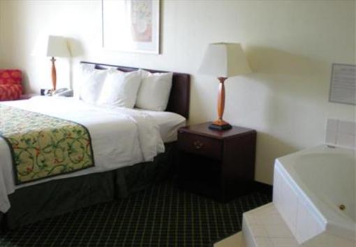 фото отеля Fairfield Inn Richmond Chester