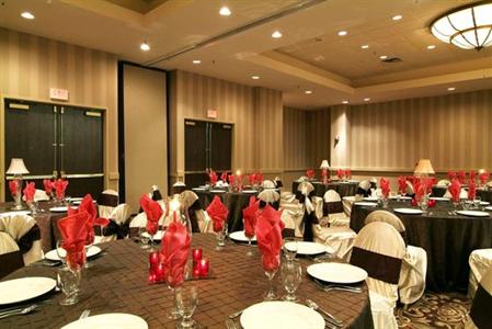 фото отеля Embassy Suites Hotel Charlotte