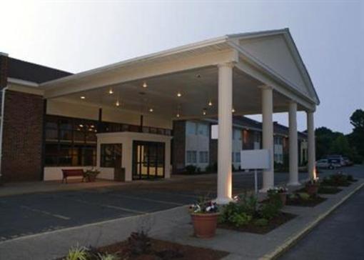 фото отеля Clarion Inn Bradley Airport East Windsor