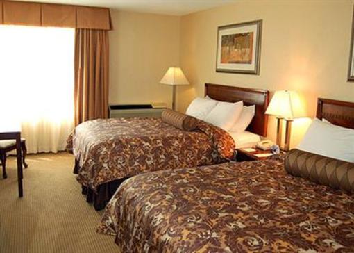 фото отеля Clarion Inn Bradley Airport East Windsor