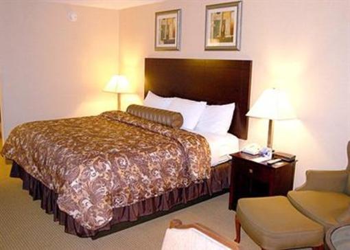 фото отеля Clarion Inn Bradley Airport East Windsor
