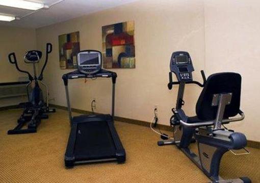 фото отеля Clarion Inn Bradley Airport East Windsor