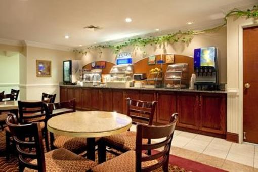 фото отеля Holiday Inn Express Clemmons