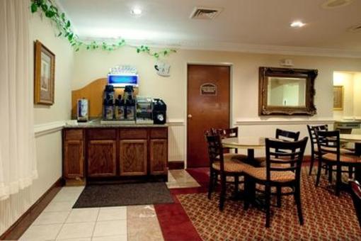 фото отеля Holiday Inn Express Clemmons