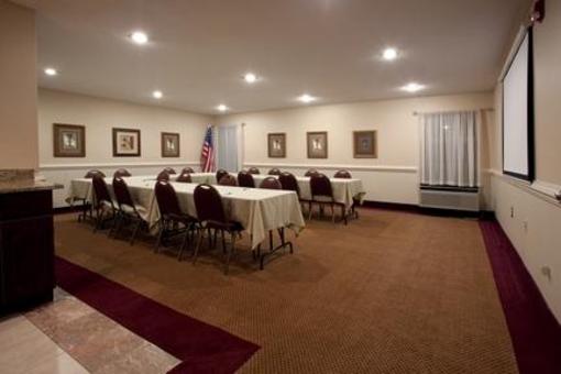 фото отеля Holiday Inn Express Clemmons