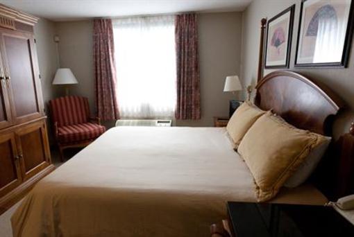 фото отеля Colonial Hotel Gardner