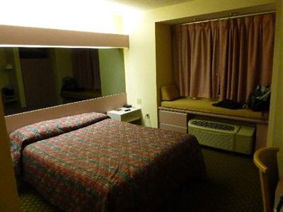 фото отеля Americas Best Value Inn - East Syracuse