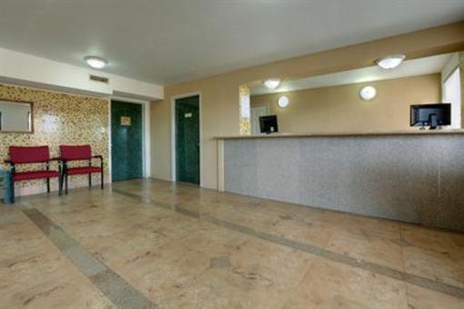 фото отеля America's Best Value Inn Crestview