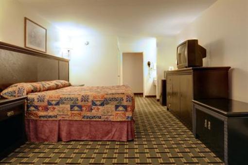 фото отеля America's Best Value Inn Crestview