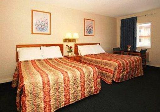 фото отеля Econo Lodge East Hartford
