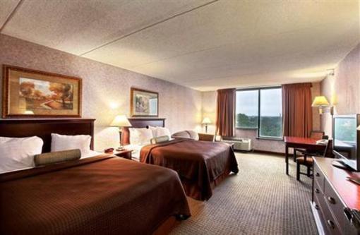фото отеля Best Western Kelly Inn Saint Cloud