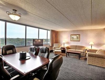 фото отеля Best Western Kelly Inn Saint Cloud