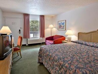 фото отеля Days Inn Savannah Airport Garden City