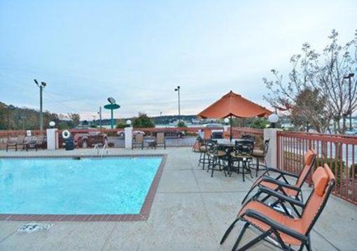 фото отеля Comfort Inn - Meridian Bonita Lakes Dr.