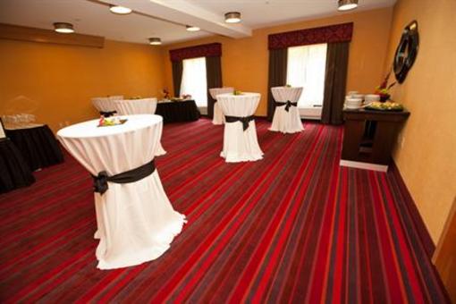 фото отеля Holiday Inn Express Hotel & Suites Vineland