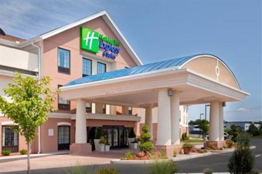 фото отеля Holiday Inn Express Hotel & Suites Westfield
