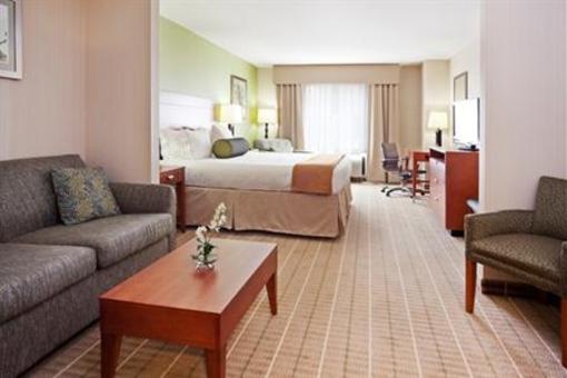фото отеля Holiday Inn Express Hotel & Suites Westfield