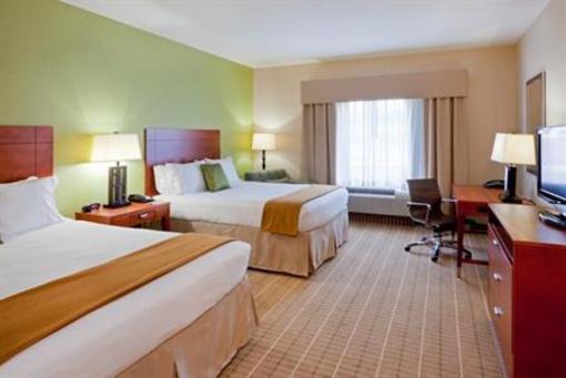 фото отеля Holiday Inn Express Hotel & Suites Westfield