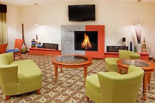 фото отеля Holiday Inn Express Hotel & Suites Westfield
