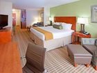 фото отеля Holiday Inn Express Hotel & Suites Westfield