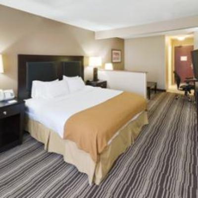 фото отеля Holiday Inn Express Hotel & Suites Burlington (Iowa)