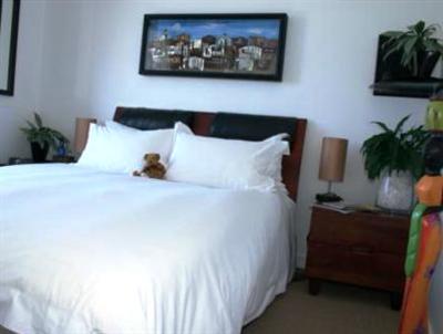 фото отеля Bloubergstrand Sunset Lodge