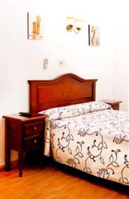 фото отеля Hostal Condestable Madrid
