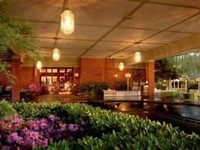 Piccadilly Inn Shaw