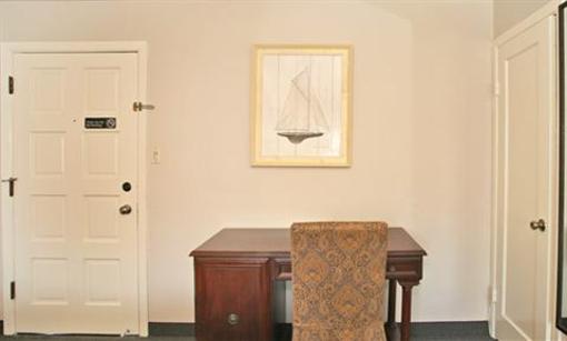 фото отеля Beach Haven Inn