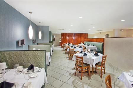 фото отеля Holiday Inn Atlanta Roswell
