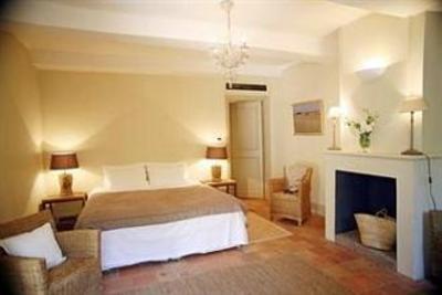 фото отеля Hotel Le Canoubie Six-Fours-les-Plages