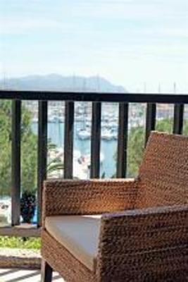 фото отеля Hotel Le Canoubie Six-Fours-les-Plages