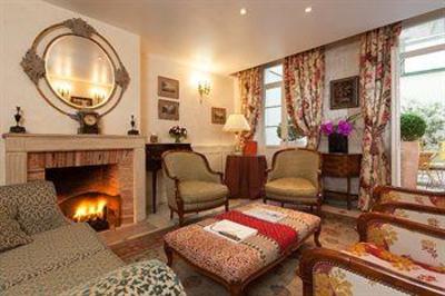 фото отеля Le Relais Montmartre