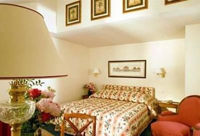 фото отеля Le Relais Montmartre