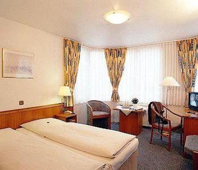 фото отеля Park Hotel Am Lindenplatz
